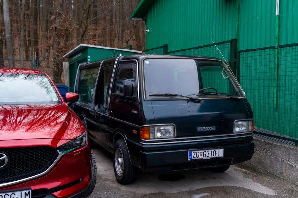 102 godine Mazde-541